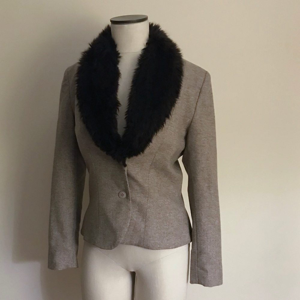Vertigo (Paris) wool blazer w/ faux fur collar